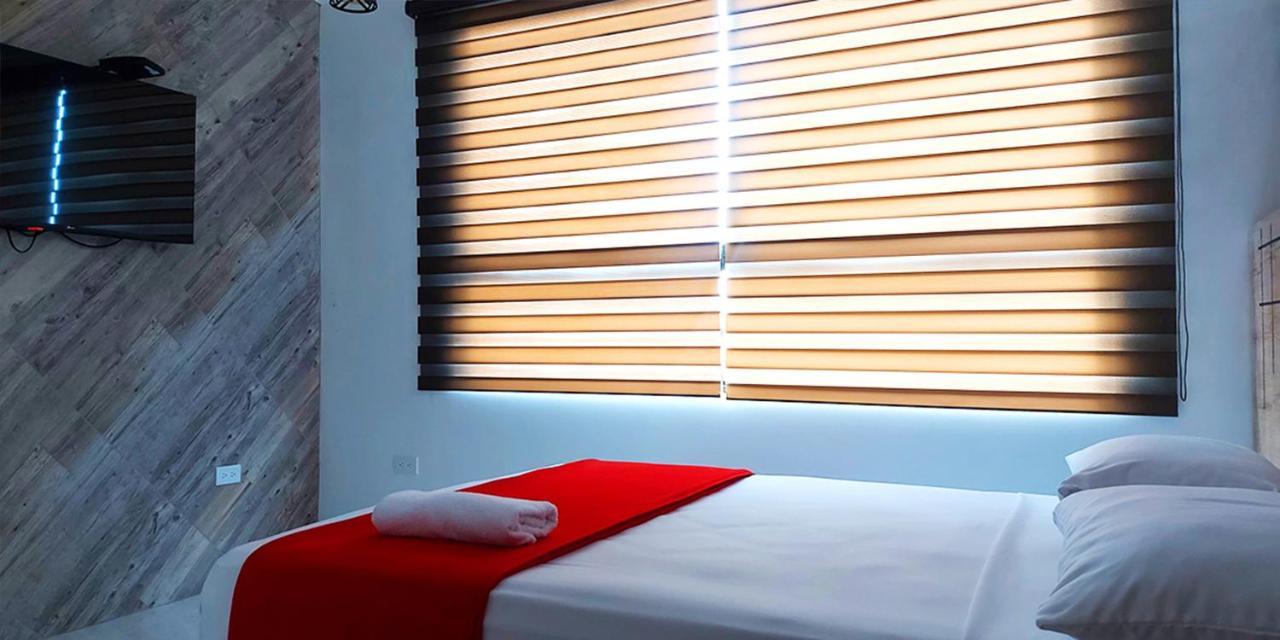 Hotel Murali - Cerca Del Aeropuerto De جواياكيل المظهر الخارجي الصورة