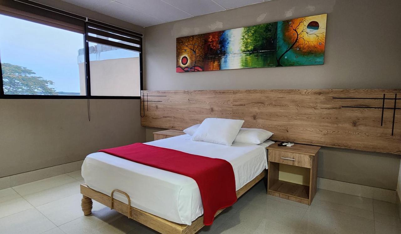 Hotel Murali - Cerca Del Aeropuerto De جواياكيل المظهر الخارجي الصورة