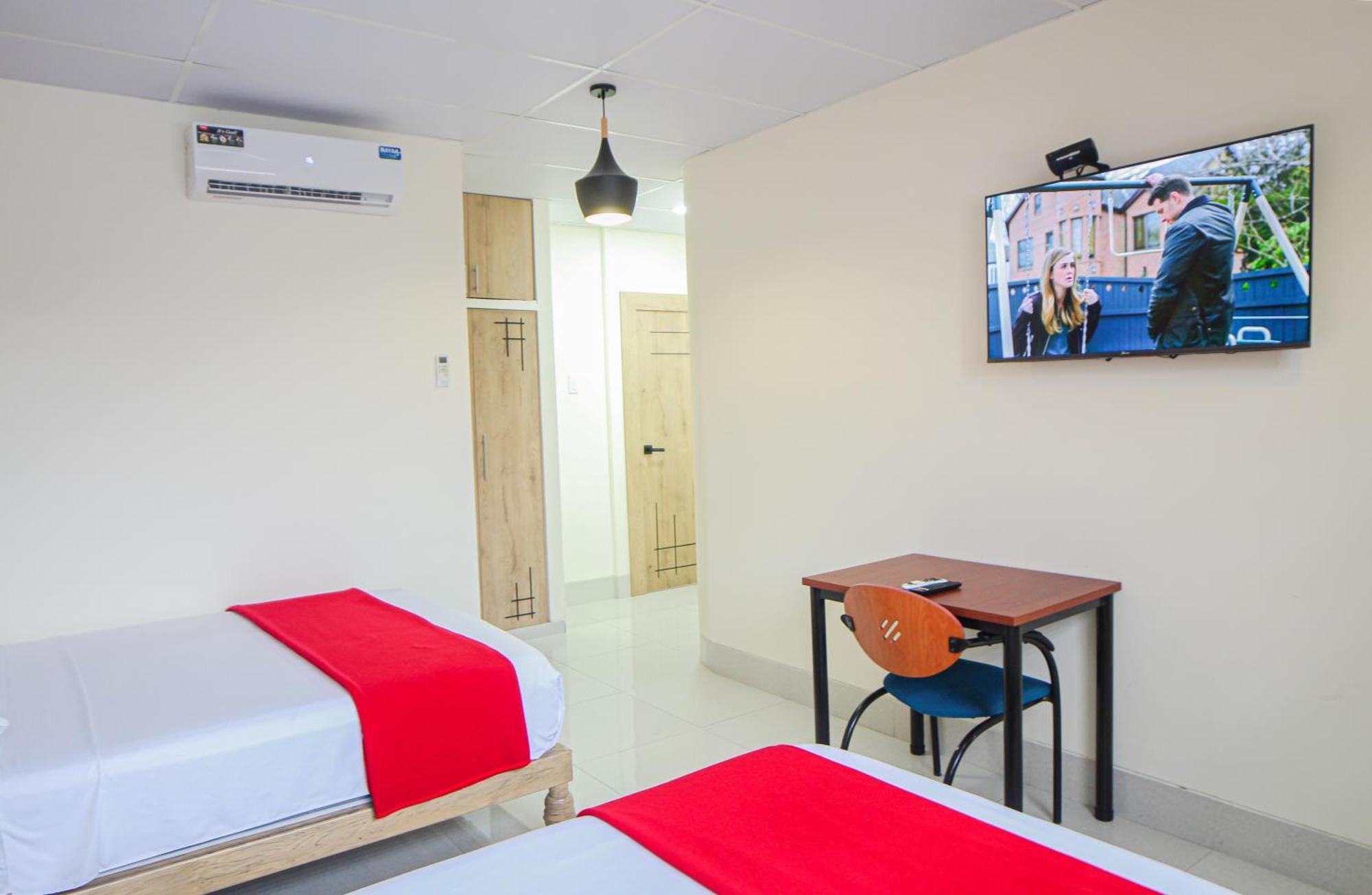 Hotel Murali - Cerca Del Aeropuerto De جواياكيل المظهر الخارجي الصورة