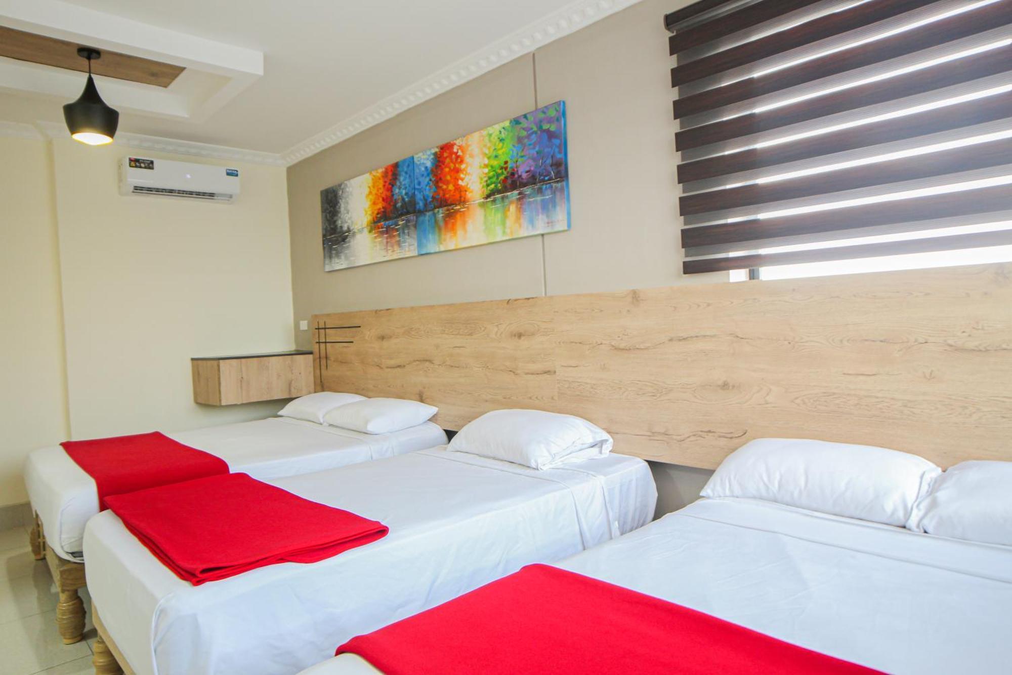 Hotel Murali - Cerca Del Aeropuerto De جواياكيل المظهر الخارجي الصورة