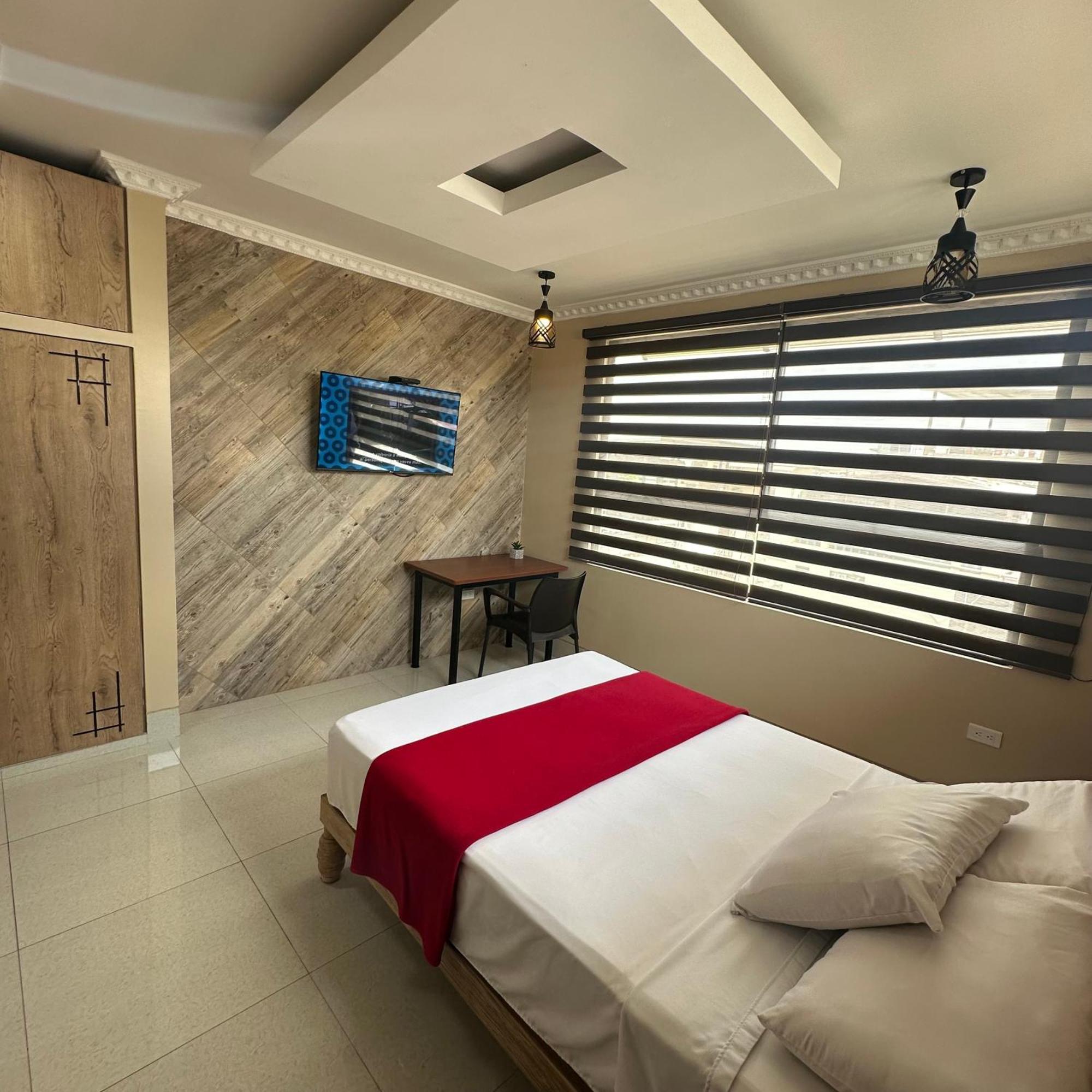 Hotel Murali - Cerca Del Aeropuerto De جواياكيل المظهر الخارجي الصورة