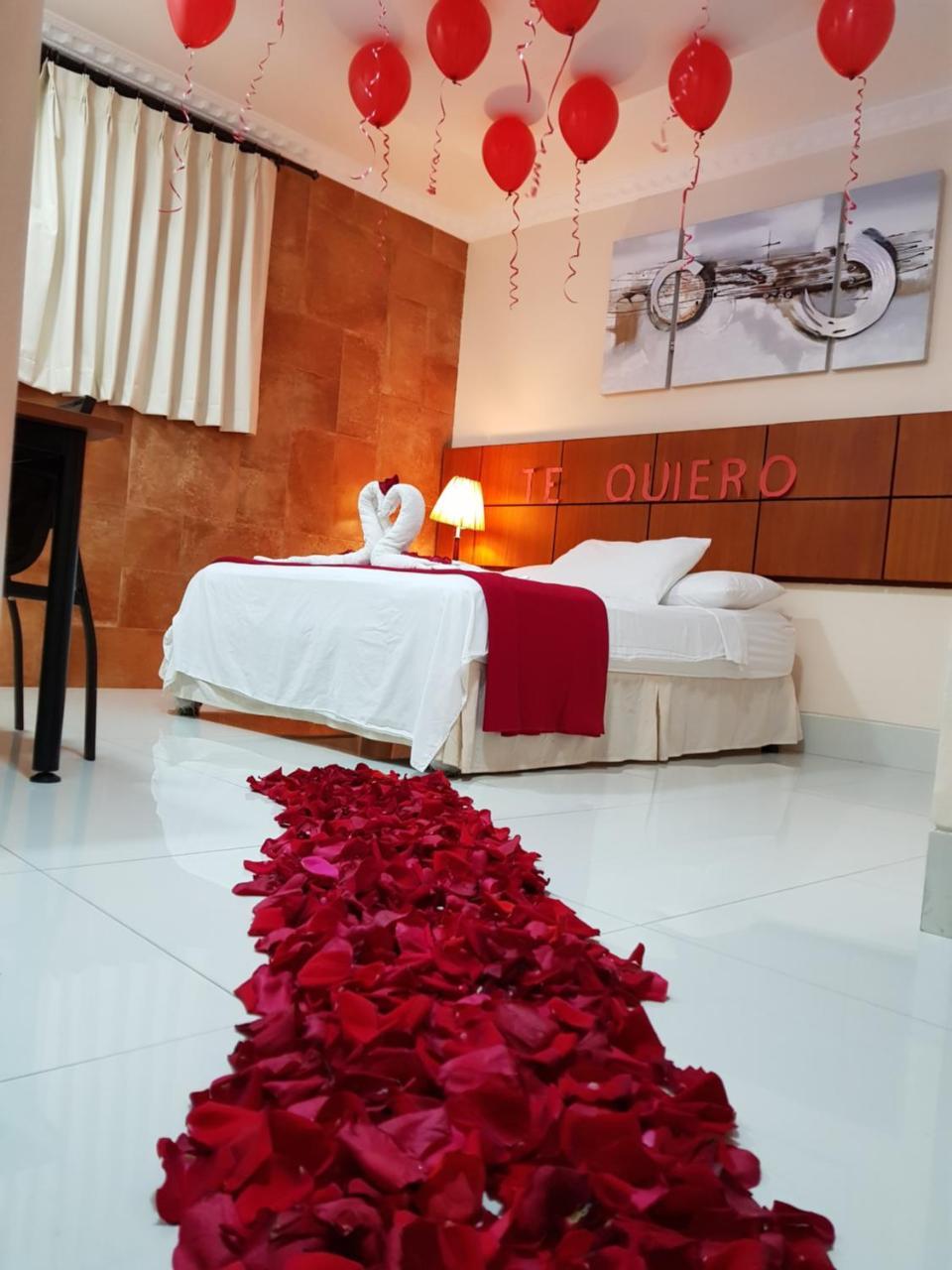Hotel Murali - Cerca Del Aeropuerto De جواياكيل المظهر الخارجي الصورة