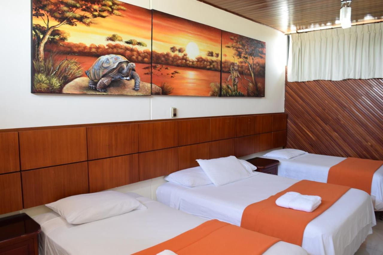 Hotel Murali - Cerca Del Aeropuerto De جواياكيل المظهر الخارجي الصورة