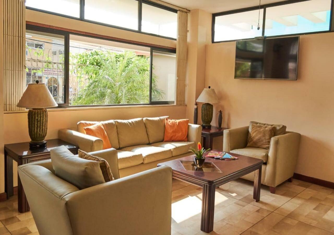 Hotel Murali - Cerca Del Aeropuerto De جواياكيل المظهر الخارجي الصورة